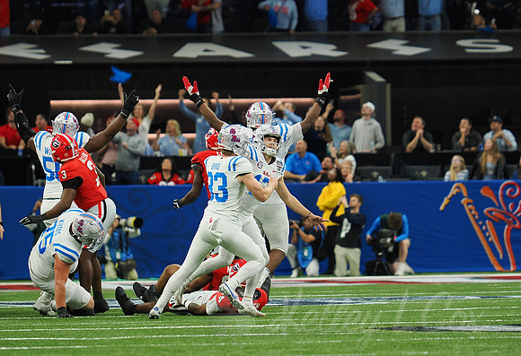Sugar Bowl Football: Ole Miss Rebels vs Georgia Bulldogs