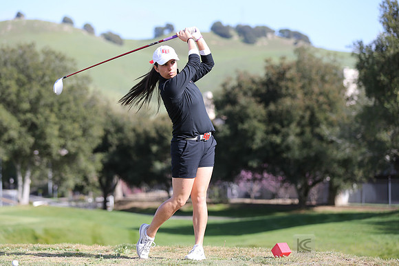 CSUEB Womens Golf