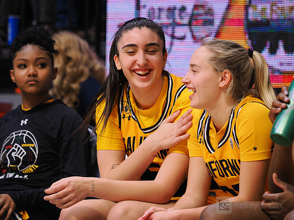 Claudia Langarita (5), Mia Mastrov (21)