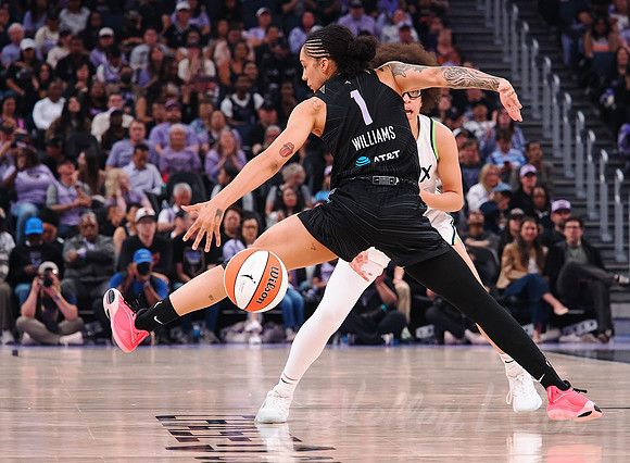 WNBA: Minnesota Lynx at Golden State Valkyries