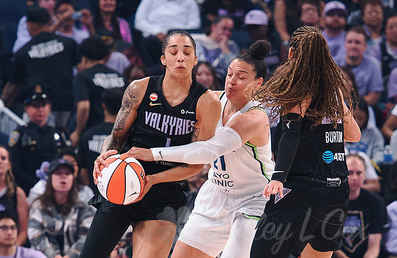 WNBA: Minnesota Lynx at Golden State Valkyries