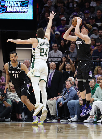 NBA: Milwaukee Bucks at Sacramento Kings