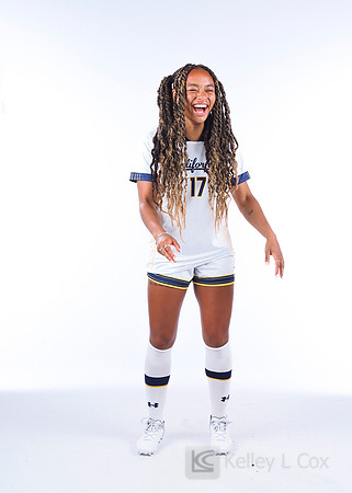 Anysa Gray (17)