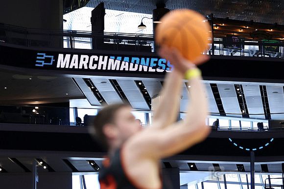 NCAA Basketball: NCAA Tournament First Round Sacramento Practice