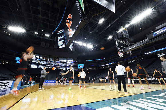 NCAA Basketball: NCAA Tournament First Round Sacramento Practice