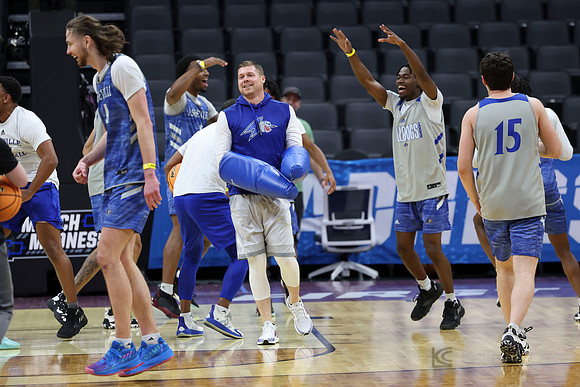 NCAA Basketball: NCAA Tournament First Round Sacramento Practice