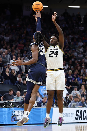 NCAA Basketball: NCAA Tournament First Round-Utah State vs Missouri