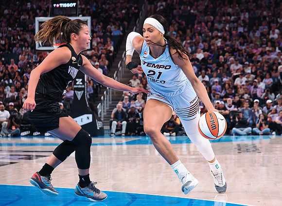 WNBA: Toronto Tempo at Golden State Valkyries