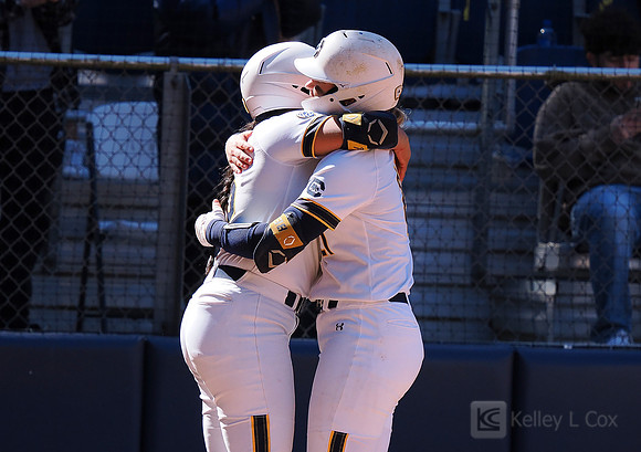 D'Asha Saiki (25), Makena Smith (21)