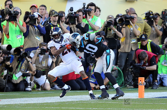 NFL: Super Bowl 50-Carolina Panthers vs Denver Broncos