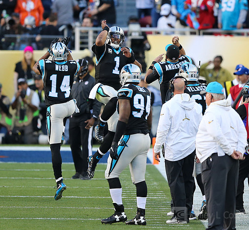NFL: Super Bowl 50-Carolina Panthers vs Denver Broncos