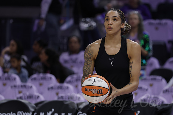 WNBA: Playoffs-Las Vegas Aces at Golden State Valkyries