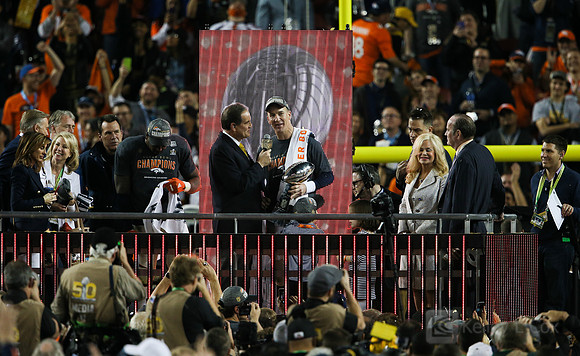 NFL: Super Bowl 50-Carolina Panthers vs Denver Broncos