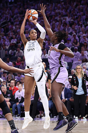 WNBA: Playoffs-Las Vegas Aces at Golden State Valkyries
