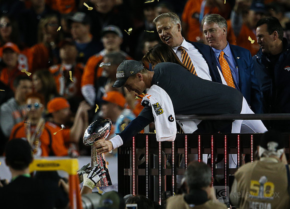 NFL: Super Bowl 50-Carolina Panthers vs Denver Broncos
