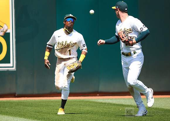 MLB: Atlanta Braves at Oakland Athletics