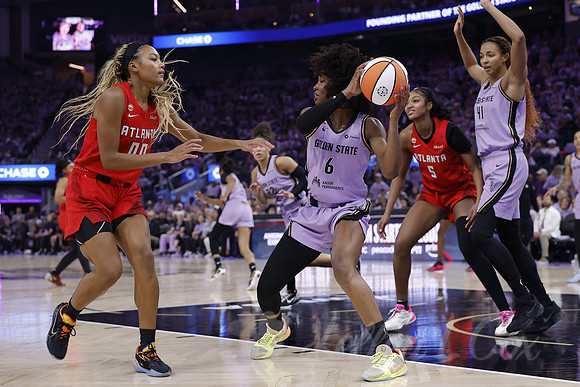 WNBA: Finals-Atlanta Dream at Golden State Valkyries