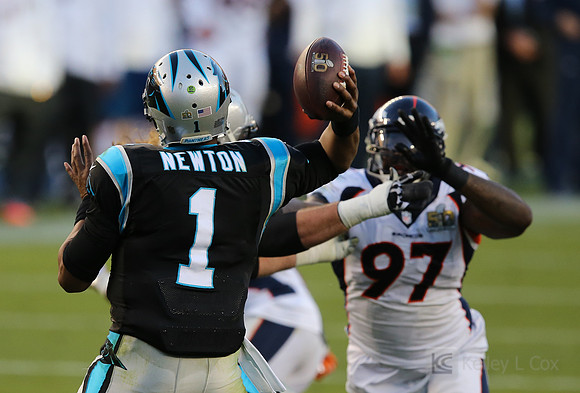 NFL: Super Bowl 50-Carolina Panthers vs Denver Broncos