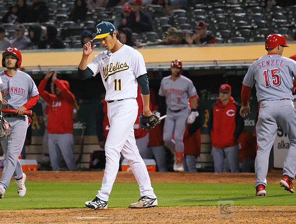 MLB: Cincinnati Reds at Oakland Athletics