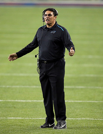 NFL: Super Bowl 50-Carolina Panthers vs Denver Broncos