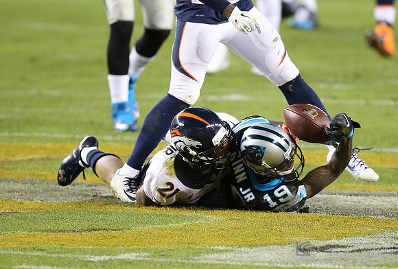 NFL: Super Bowl 50-Carolina Panthers vs Denver Broncos