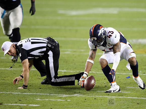 NFL: Super Bowl 50-Carolina Panthers vs Denver Broncos