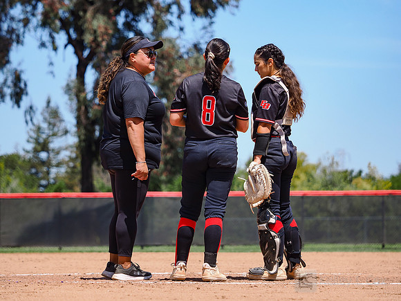 Claire Sua-Amundson, Anamaria Beard, Annelise Garcia