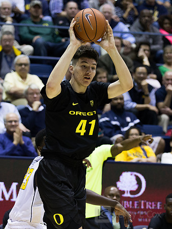 NCAA Basketball: Oregon at California