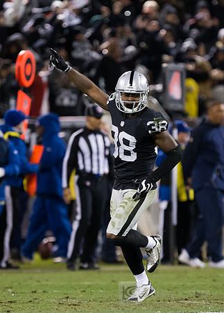 NFL: San Diego Chargers at Oakland Raiders