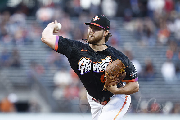San Francisco Giants starting pitcher Landen Roupp (65)