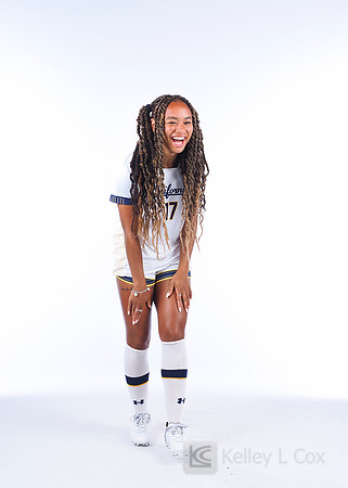 Anysa Gray (17)