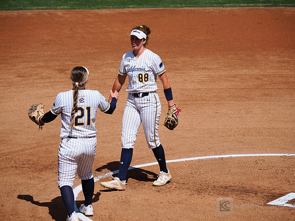 Makena Smith (21), Haylei Archer (88)