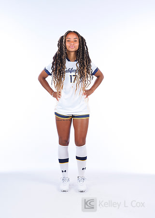 Anysa Gray (17)