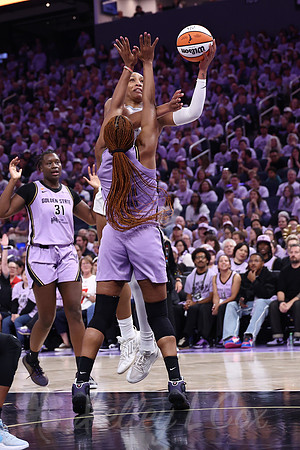 WNBA: Playoffs-Las Vegas Aces at Golden State Valkyries