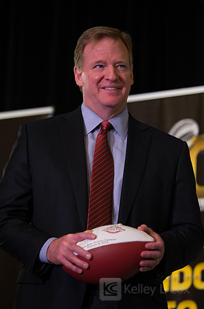 NFL: Handoff to Houston-Press Conference