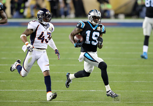 NFL: Super Bowl 50-Carolina Panthers vs Denver Broncos