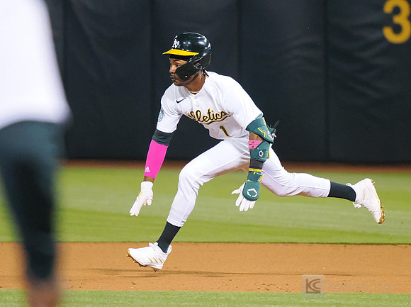 MLB: Cincinnati Reds at Oakland Athletics