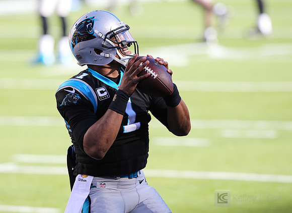 NFL: Super Bowl 50-Carolina Panthers vs Denver Broncos