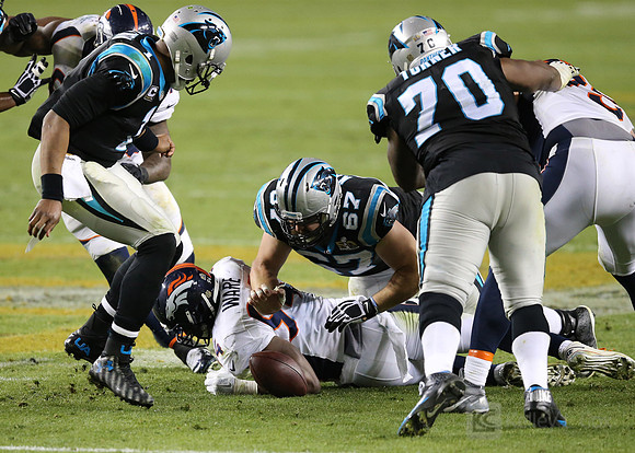 NFL: Super Bowl 50-Carolina Panthers vs Denver Broncos