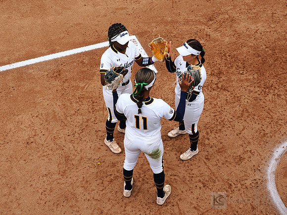 Kennedy Thomas (9), Diamond Holland (11), Amani Bradley (1)
