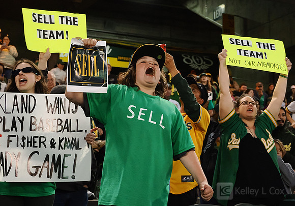 MLB: Cincinnati Reds at Oakland Athletics