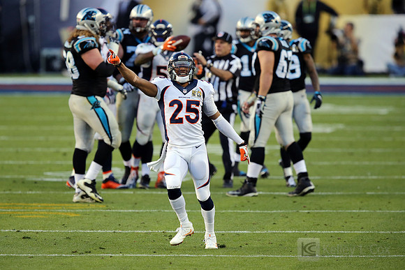 NFL: Super Bowl 50-Carolina Panthers vs Denver Broncos