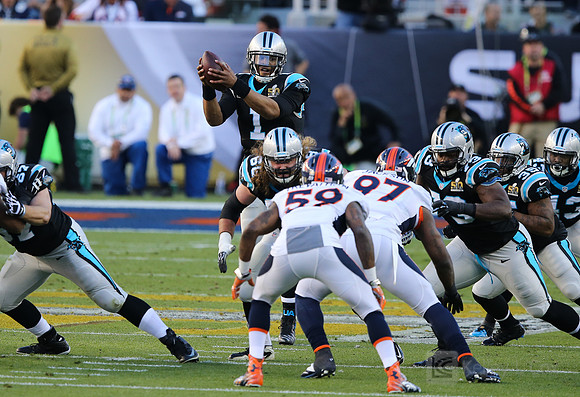 NFL: Super Bowl 50-Carolina Panthers vs Denver Broncos