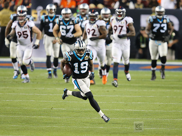 NFL: Super Bowl 50-Carolina Panthers vs Denver Broncos