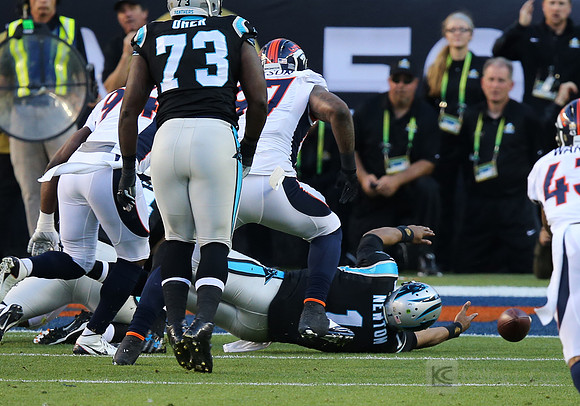 NFL: Super Bowl 50-Carolina Panthers vs Denver Broncos