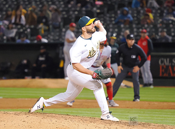 MLB: Cincinnati Reds at Oakland Athletics