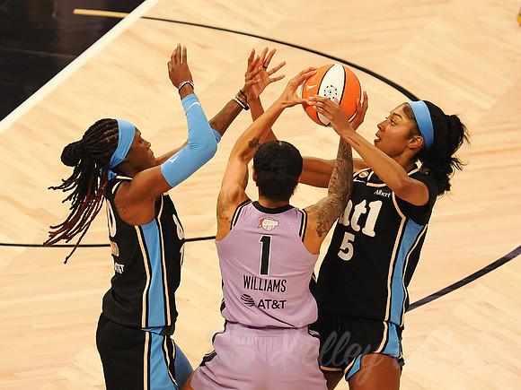 WNBA: Finals-Atlanta Dream at Golden State Valkyries