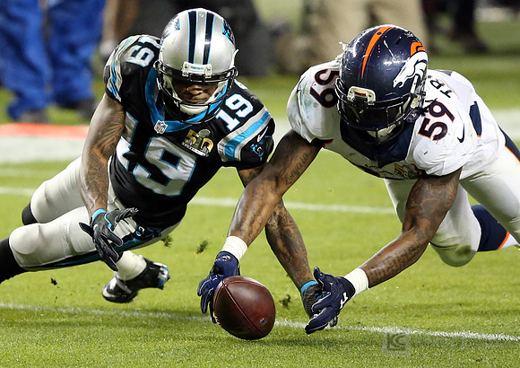 NFL: Super Bowl 50-Carolina Panthers vs Denver Broncos