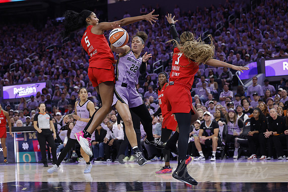 WNBA: Finals-Atlanta Dream at Golden State Valkyries