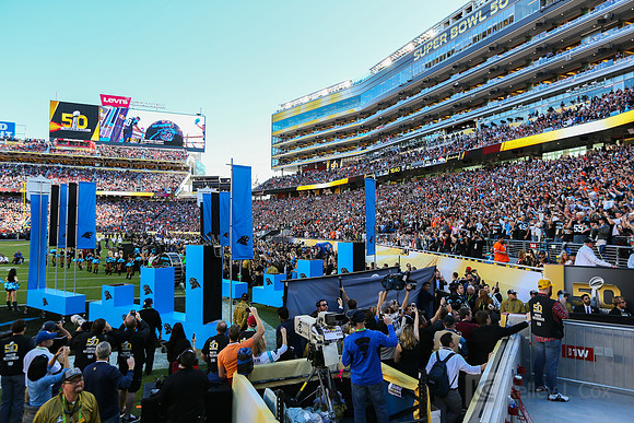 NFL: Super Bowl 50-Carolina Panthers vs Denver Broncos